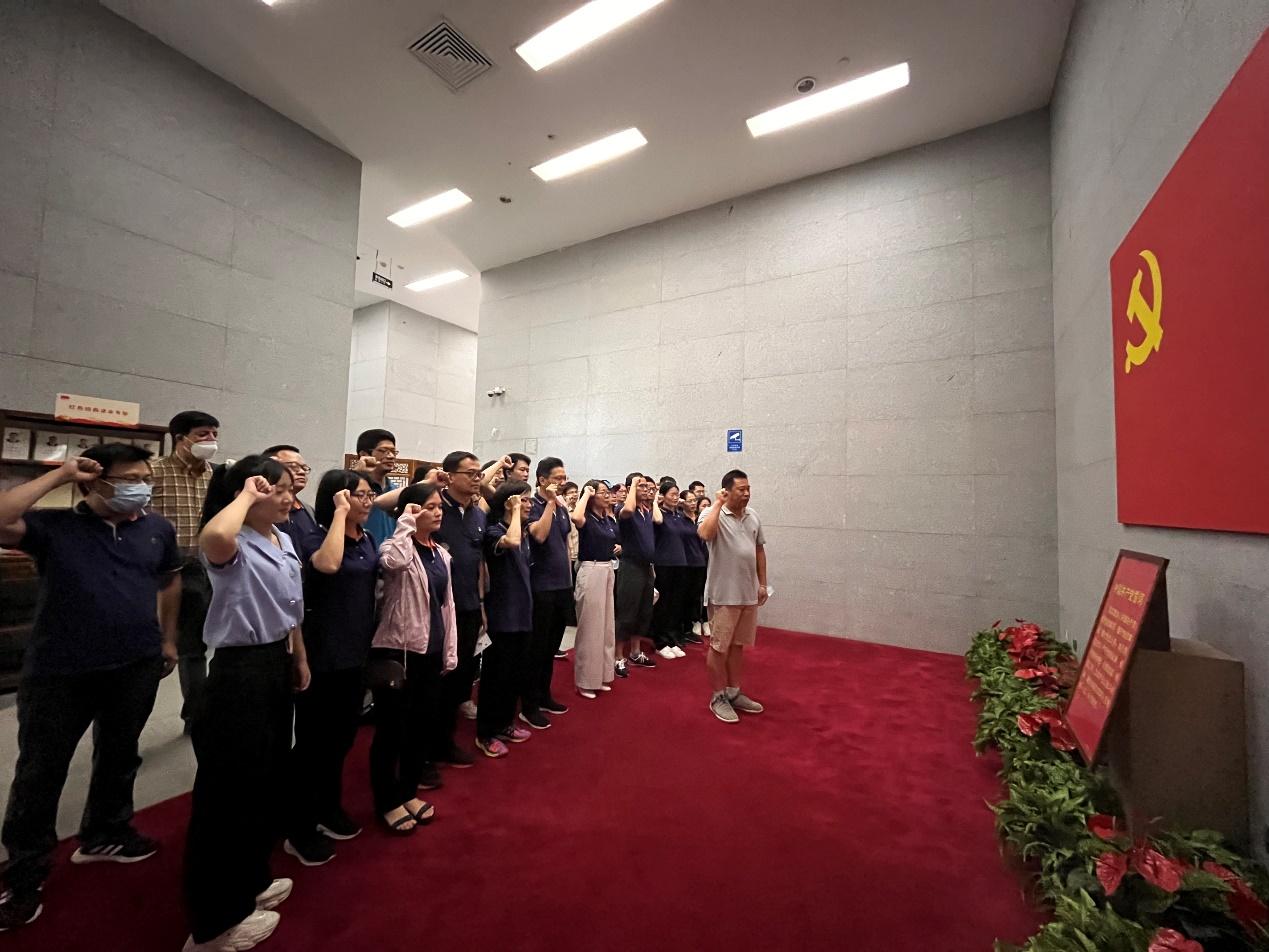 走进辛亥革命纪念馆 ——​伟德国际1946官网开展“勇于自我革命，永葆先进纯洁”主题活动