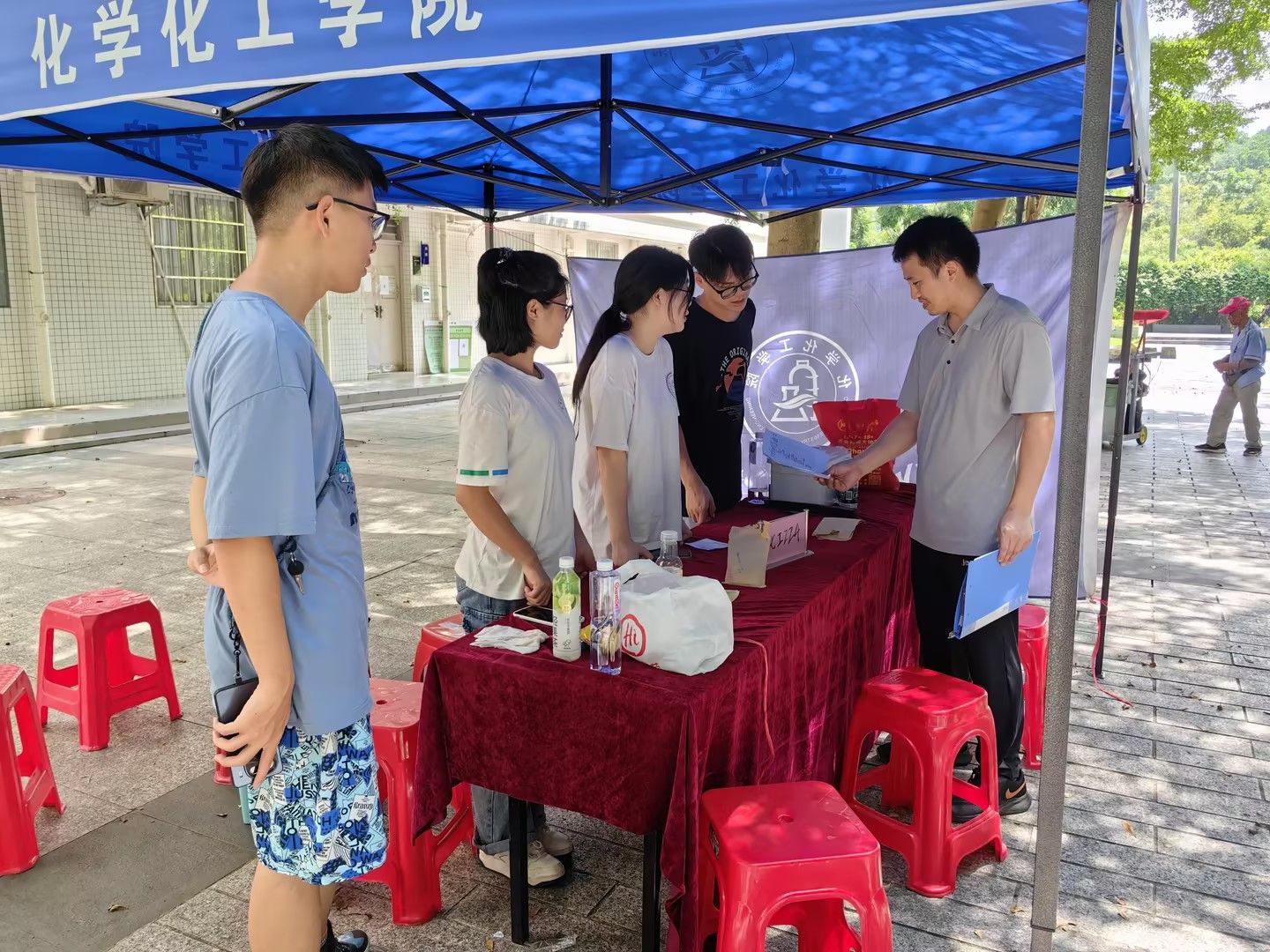 ​伟德国际1946官网喜迎2024年入学插班生