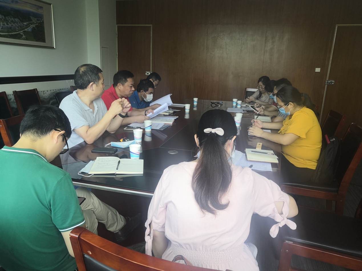 ​伟德国际1946官网召开党建专题工作会议