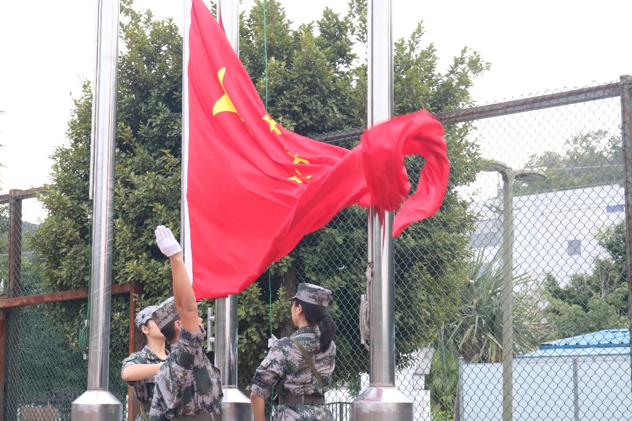 凝聚仲恺力量 共创未来篇章——​伟德国际1946官网升旗仪式顺利举行